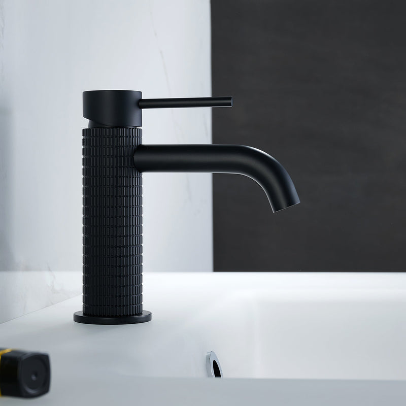 Vinnova 116111-BAF-MB Mendavia Single-Handle Basin Bathroom Faucet in Matte Black