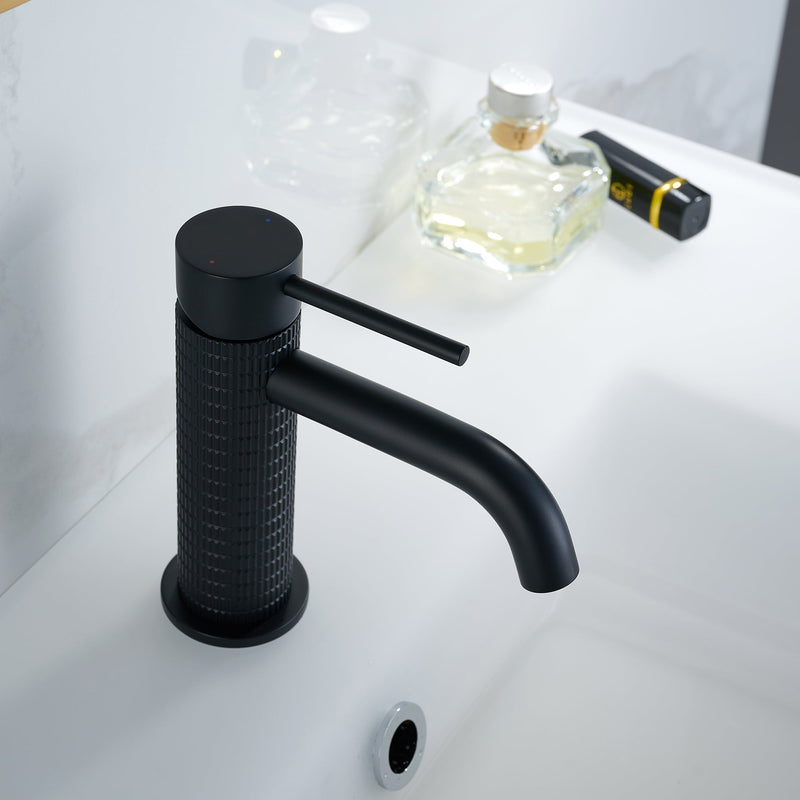 Vinnova 116111-BAF-MB Mendavia Single-Handle Basin Bathroom Faucet in Matte Black
