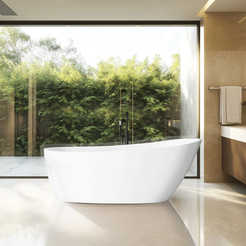 Vinnova 268067-BAT-WH Vinnova Lahore 66.9" x 29.1" Soaking Bathtub