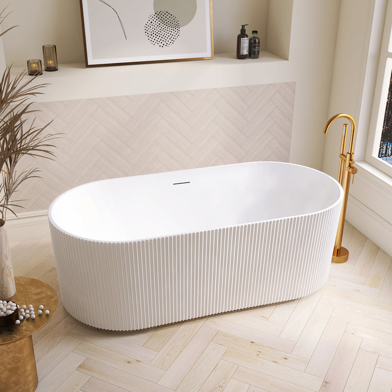 Vinnova 270059-BAT-WH Vinnova Linyi 59.1" x 31.5" Soaking Bathtub