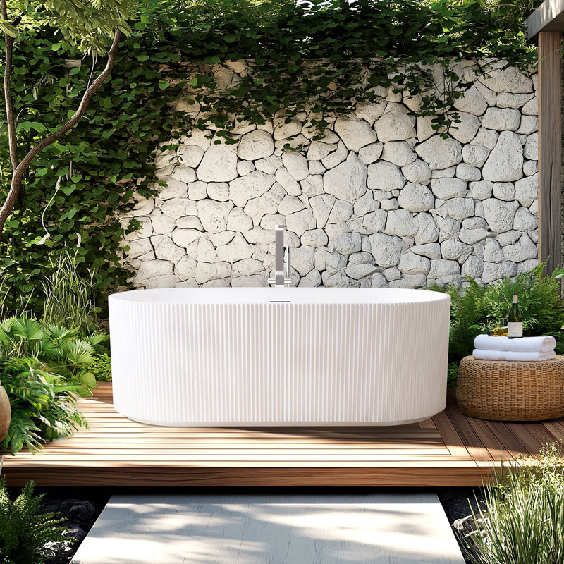 Vinnova 270059-BAT-WH Vinnova Linyi 59.1" x 31.5" Soaking Bathtub
