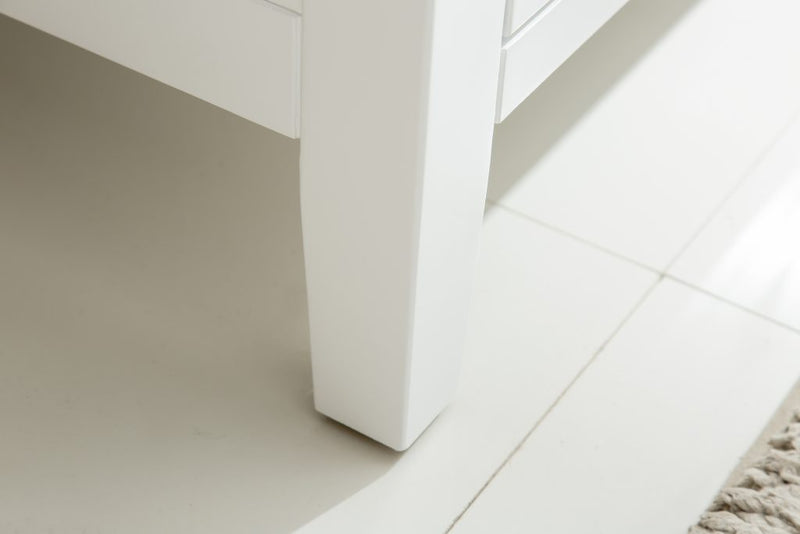 Laviva 313YG319-24W-WC Wimbledon 24" White Bathroom Vanity with White Carrara Marble Countertop
