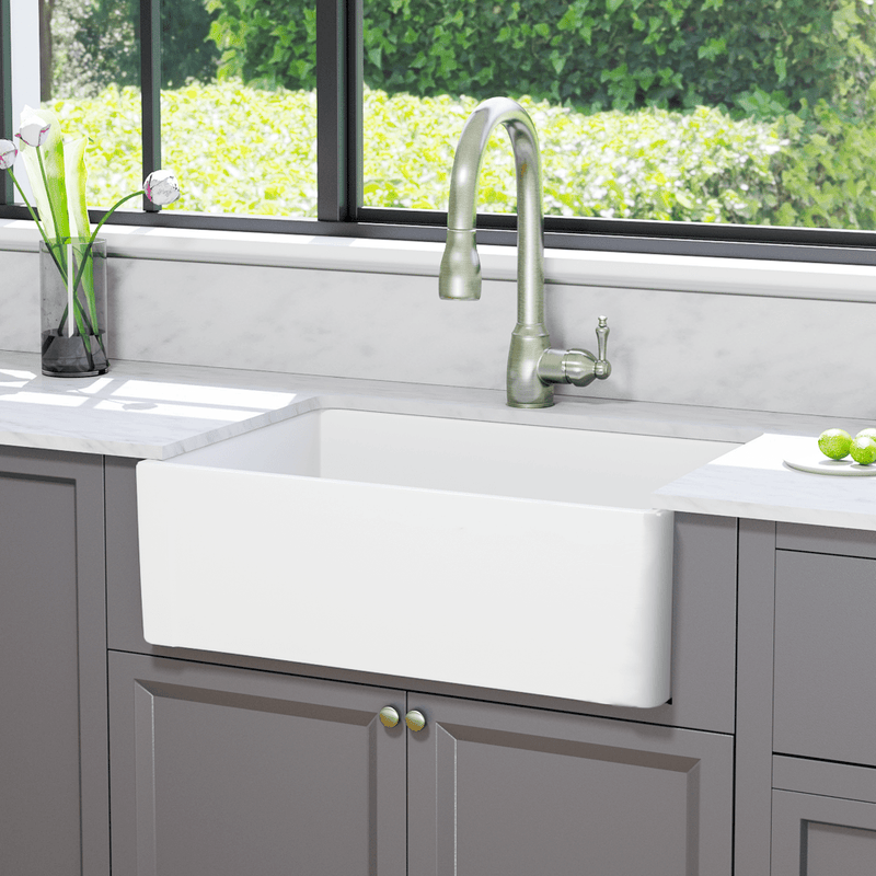 33" Ubel Handcrafted Fireclay Single-Bowl Smooth Apron Farmhouse Sink - White