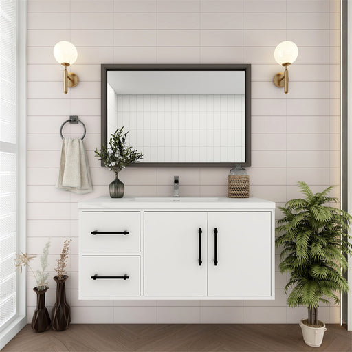 Victoria 42L Matte White