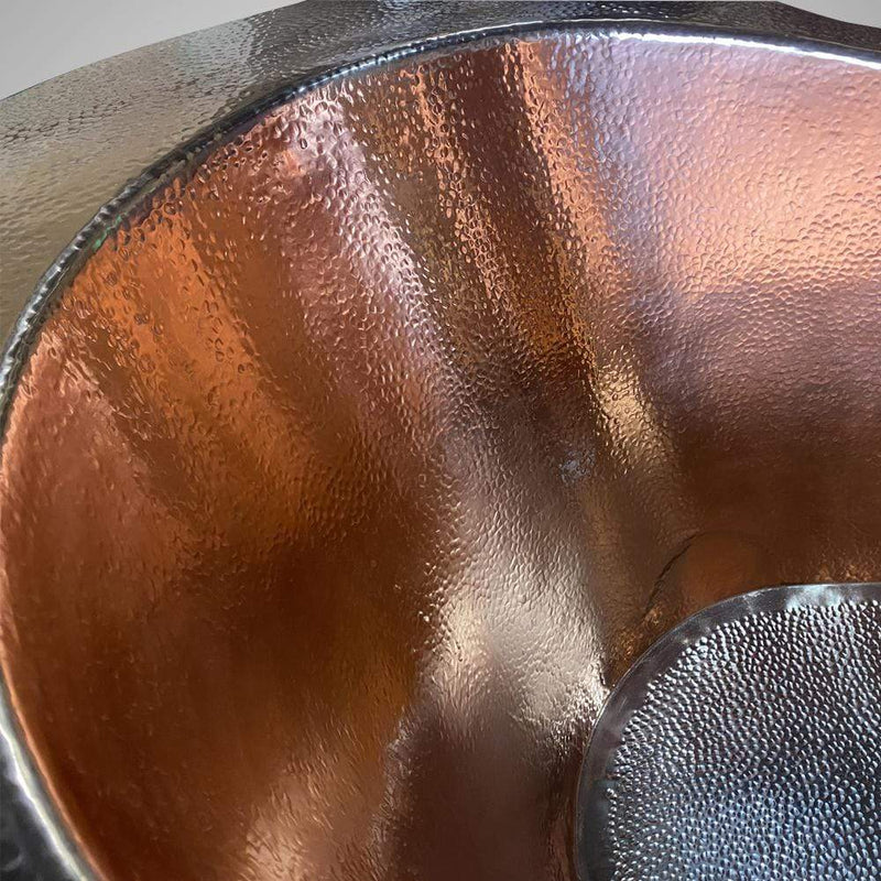 Magnus 117096 73" Walden Hammered Antique Copper Slipper Clawfoot Tub - Polished Interior
