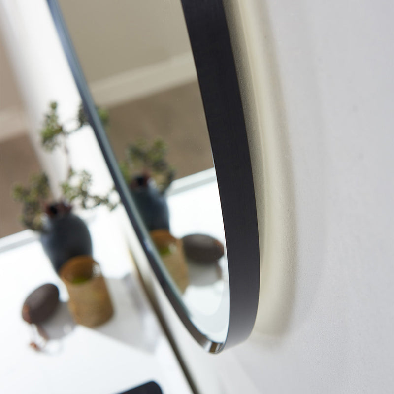 Vinnova 815032C-LED-BF Campobasso 32" Round LED Lighted Accent Bathroom/Vanity Wall Mirror
