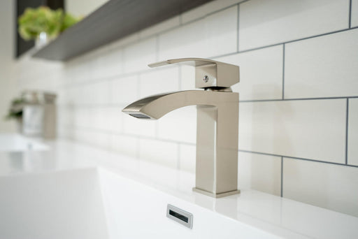 Moreno Bath AFB053 Aqua Waterfall Single Lever Faucet in Chrome